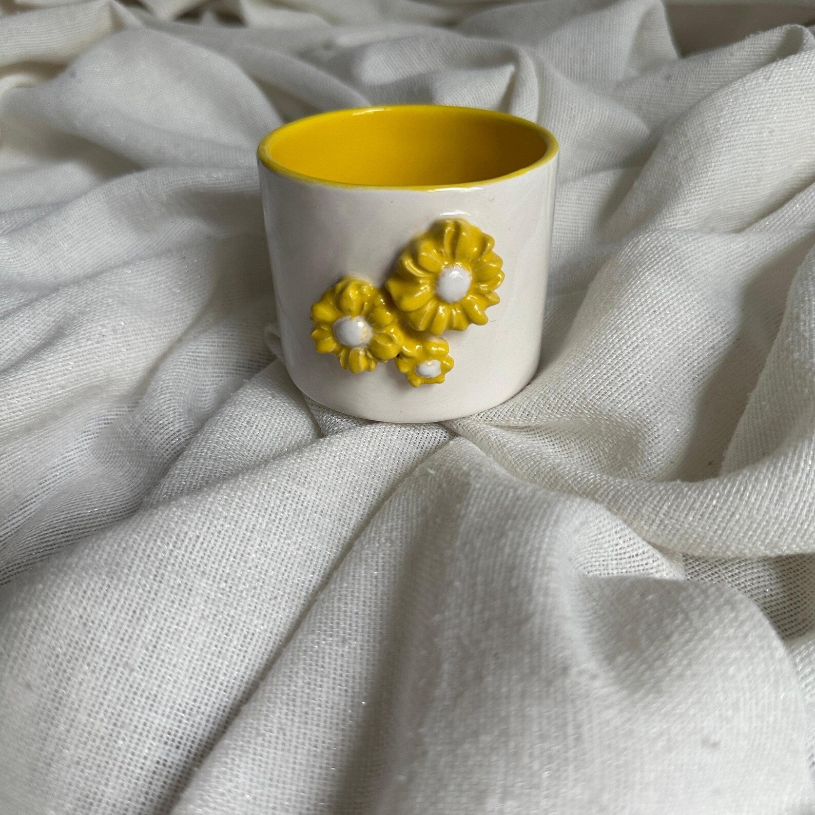 Handmade White and Yellow Daisy Ceramic Tumbler 160 ml