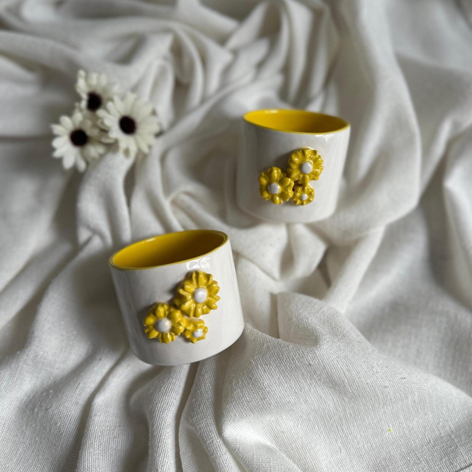 Handmade White and Yellow Daisy Ceramic Tumbler 160 ml